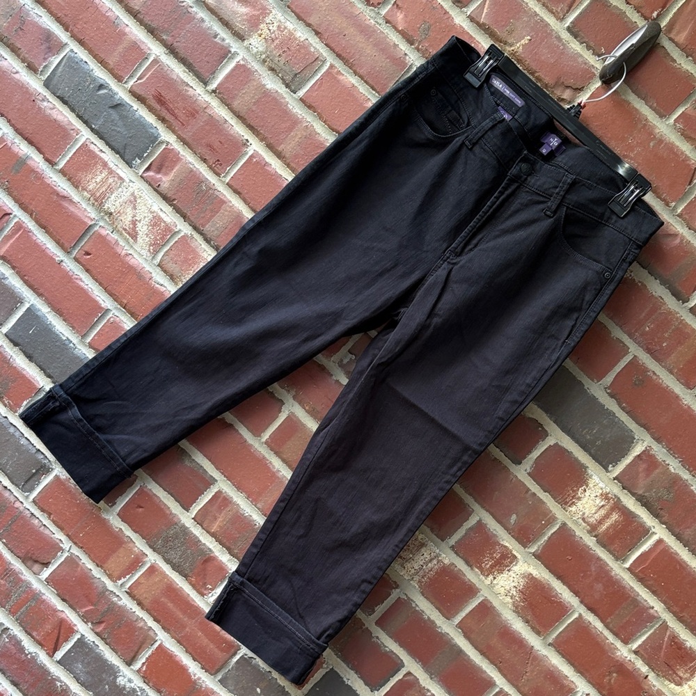 {NYDJ} Dayla Wide Cuff Capri Black Jeans 👖